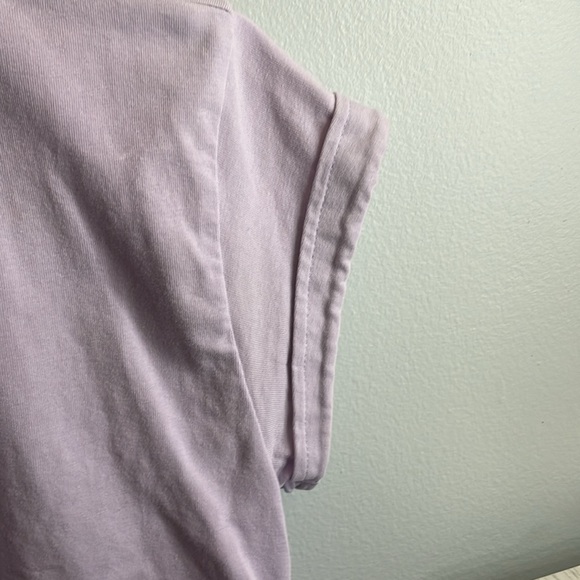 Light purple Gymshark shirt, woman’s XS - Picture 4 of 5